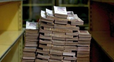 Аргентина вводит купюру в 10 000 песо из-за гиперинфляции